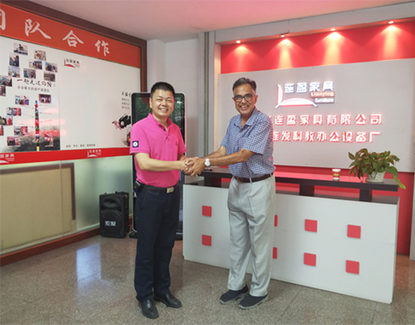 印度客戶直夸連盈的企業(yè)公寓床very nice！